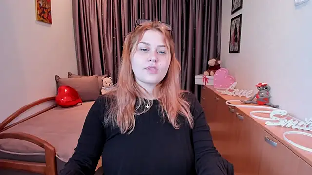 NoraLiin webcam