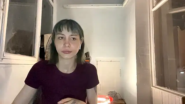 SuccubKira webcam