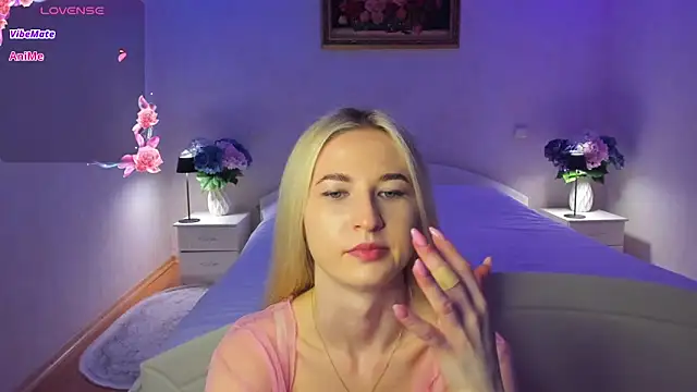 Julie_Blaze webcam
