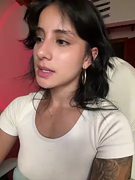 Ale_Lewis webcam