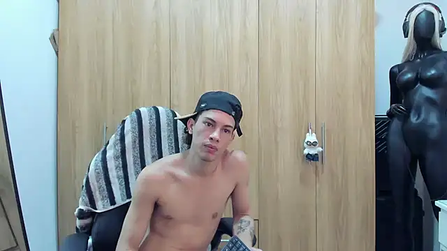 Pride_couple webcam