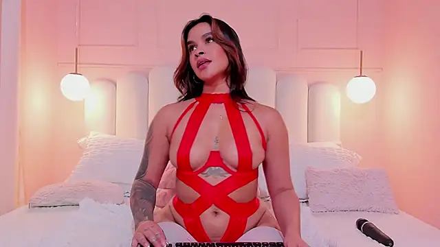 sarah_salis_