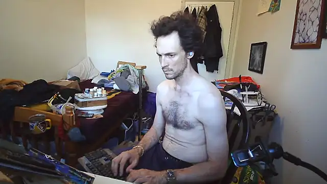 JohnnyMoves webcam