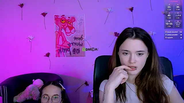 liana_kisses webcam