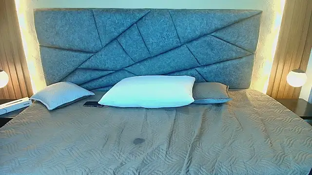 Kittie_Vixen webcam