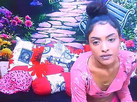 IndianPretty14u2Luv webcam