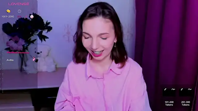 KindHazelHere_ webcam