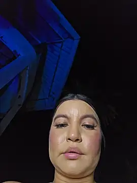 Pretty_Julieta webcam