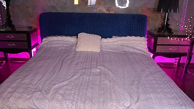 VelvetLuck webcam
