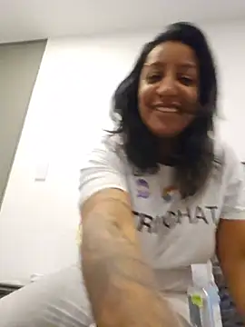 LadyNahir webcam