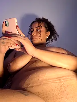 curly_girl_31 webcam