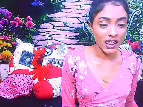 IndianPretty14u2Luv webcam