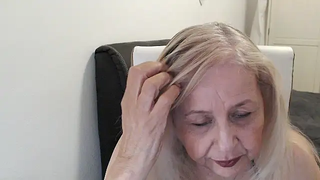 SusiLifeXXX webcam