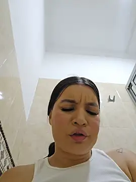 Pretty_Julieta webcam