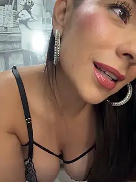 Mau_White webcam