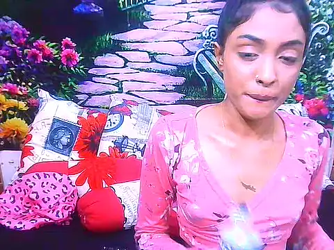 IndianPretty14u2Luv webcam