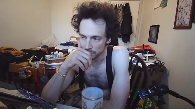 JohnnyMoves webcam