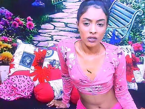 IndianPretty14u2Luv webcam