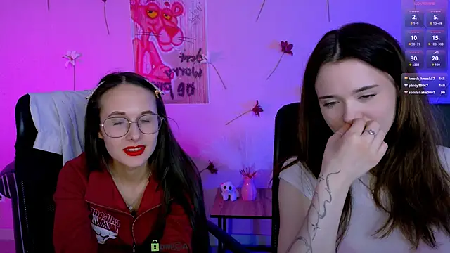 liana_kisses webcam