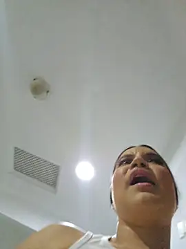 Pretty_Julieta webcam