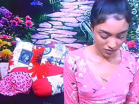 IndianPretty14u2Luv webcam