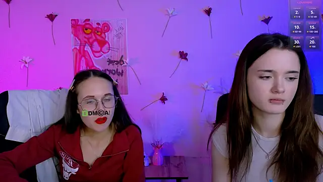 liana_kisses webcam
