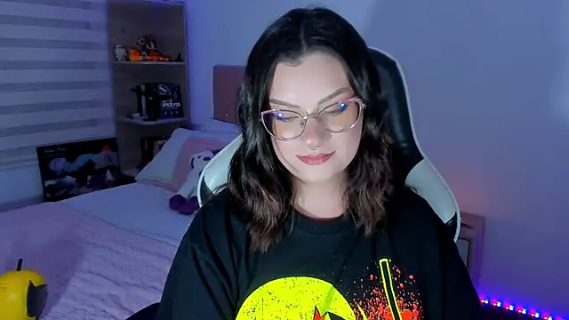 OphelianaRose33 webcam