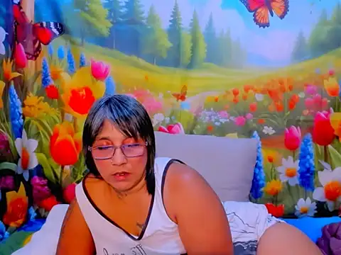 indianroxy webcam