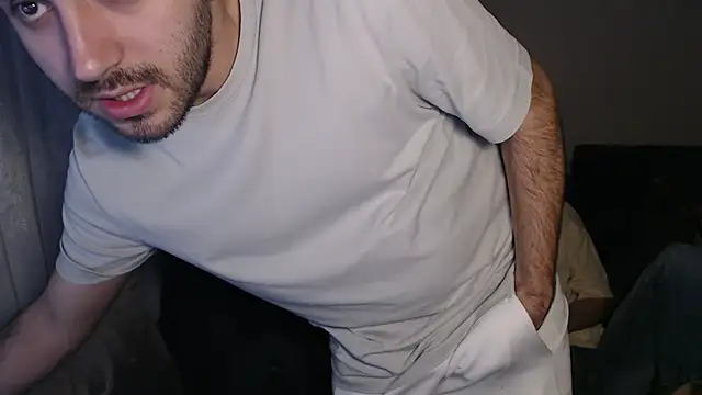 handsomeee04 webcam