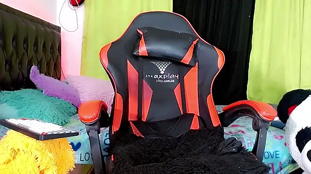 AlexdevilsHard webcam