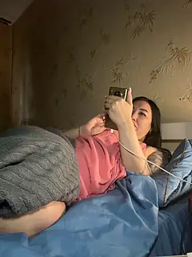 Naughtbaby_2025 webcam