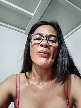 ImYourWoman_55 webcam