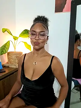 BiiancaEstradaa webcam