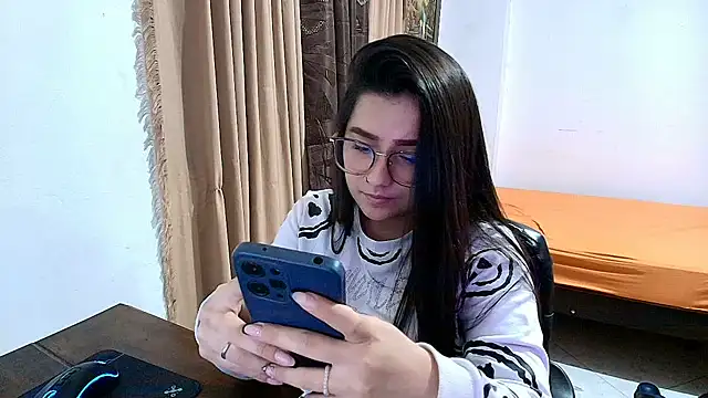 Charlotte_Richardson webcam