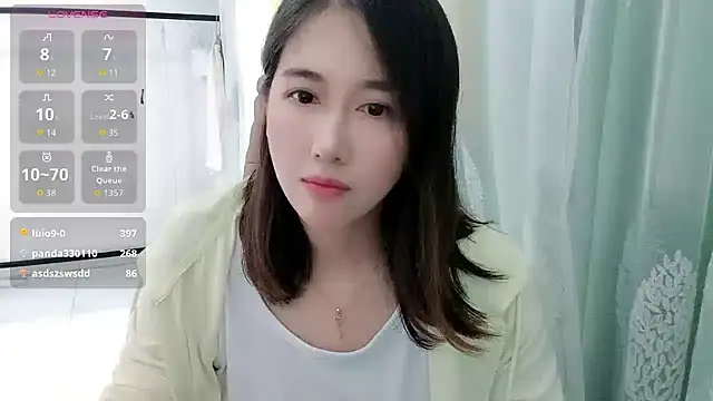 Leila-11 webcam