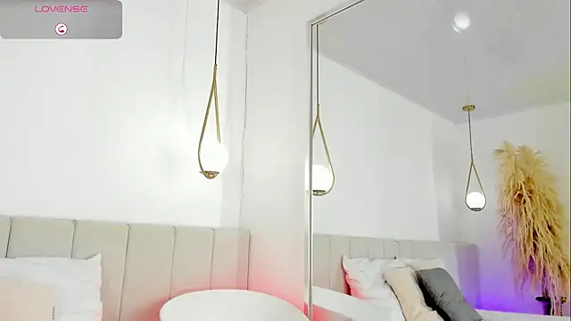 SensuallJenn webcam