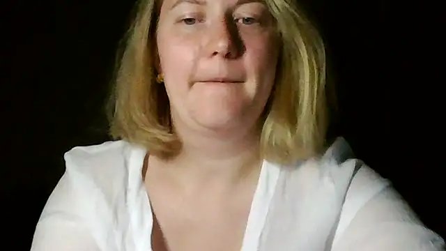 TinaKittyX webcam