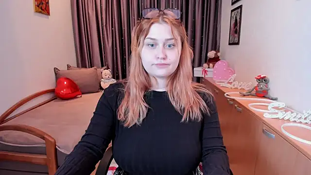 NoraLiin webcam