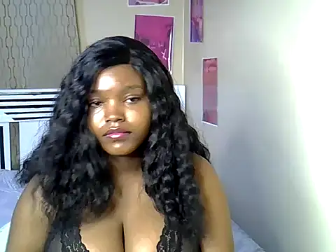 Lucydiva33 webcam