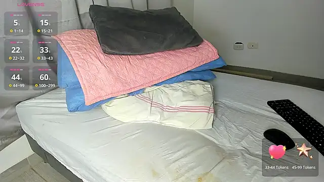 caroline_tovar webcam
