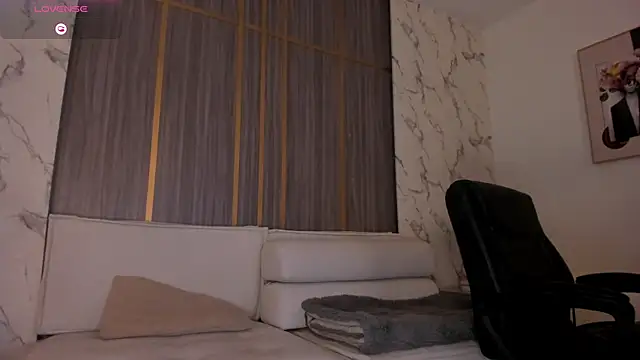 IsabellaAllen webcam