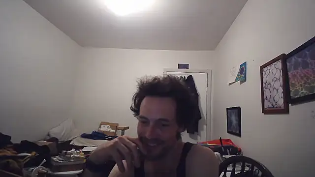 JohnnyMoves webcam