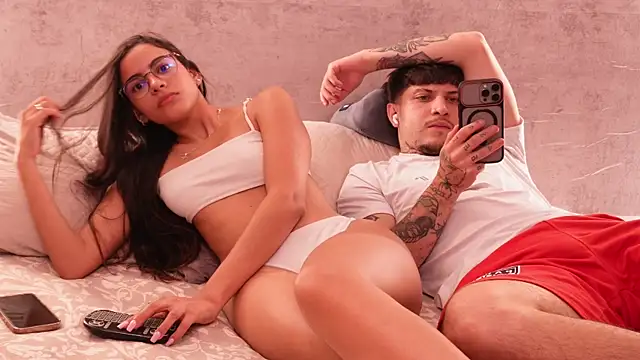 Nicky_and_Blake webcam