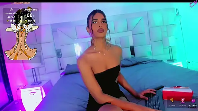 katha_Crawford webcam