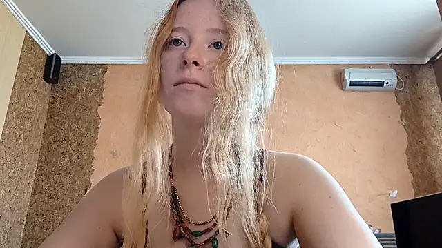 KateVibe_01 webcam