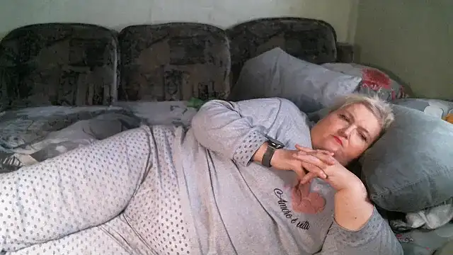 Lana555 live cam