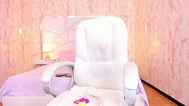 Emily_Whinfre webcam