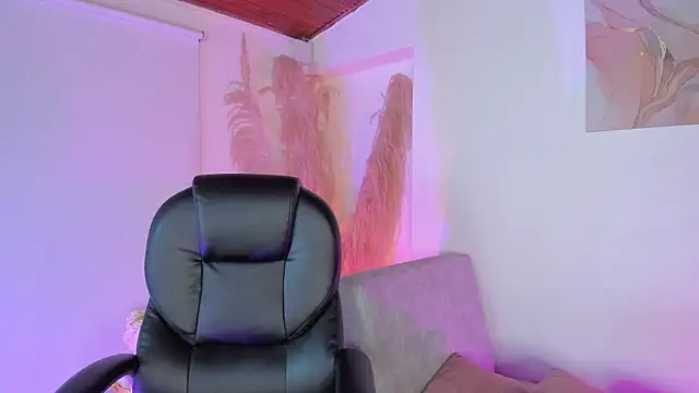 Amelie_Wine webcam