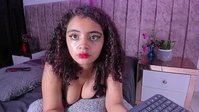 Dahlia_rossee webcam