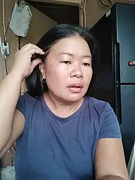 Lovelywoman43 webcam